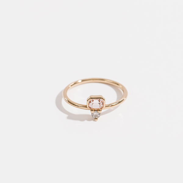 REMI 2.0 Ring w/ Peach Sapphire